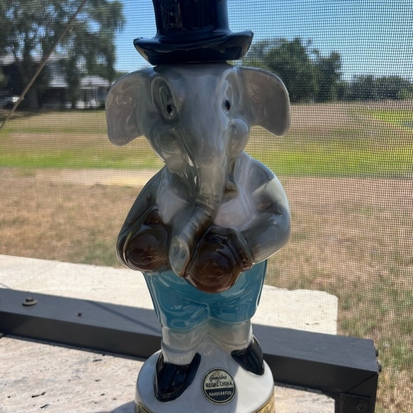 JIM BEAM REPUBLICAN ELEPHANT BOXER DECANTER 1964 GENUINE REGAL CHINA - Picture 1 of 12